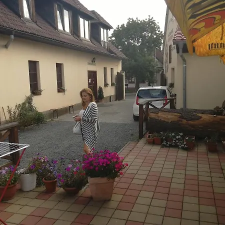 Penzion Na Jizdarne