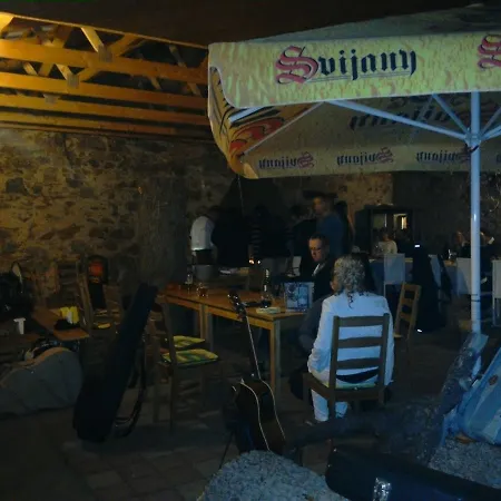 Gasthof Penzion Na Jizdarne 3*