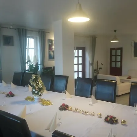 Penzion Na Jizdarne Gasthof Stary Plzenec